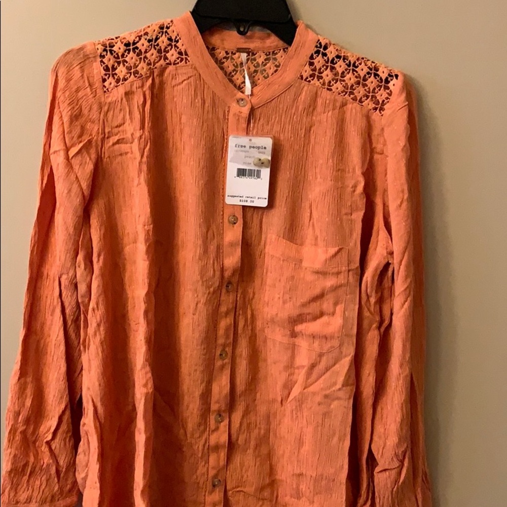 Free people blouse w/intricate lace cutout detail - Picture 3 of 5